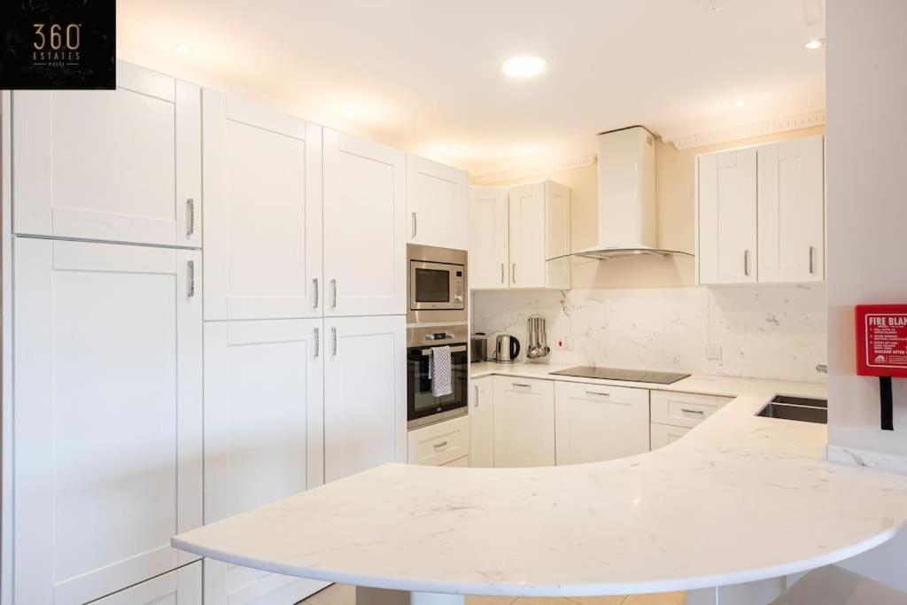 One Of A Kind, Seafront Property In St Georges Bay By 360 Estates Saint Julian's 외부 사진